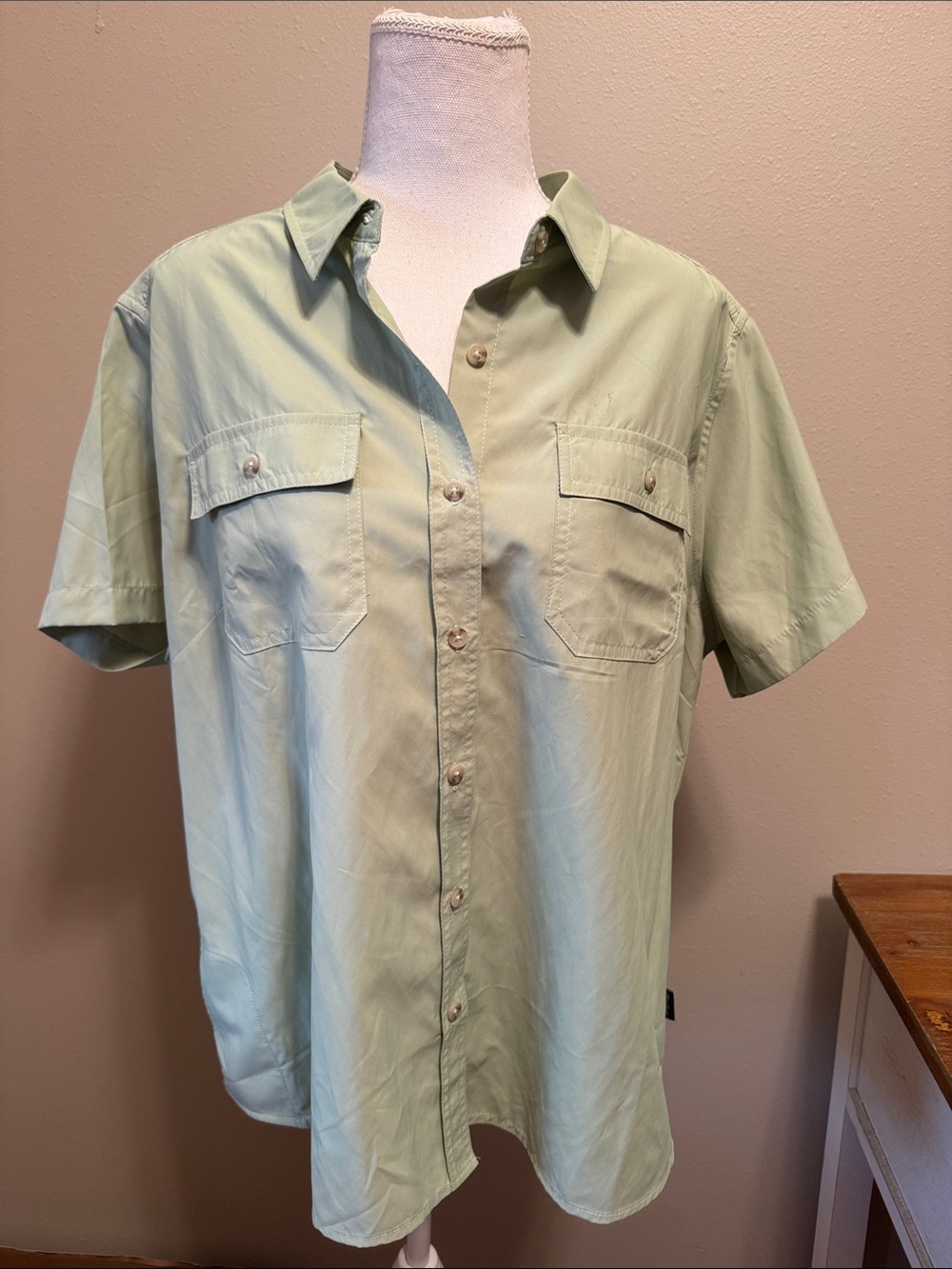 NWT Eddie Bauer Light Green Short-Sleeve Adventure Shirt - XL